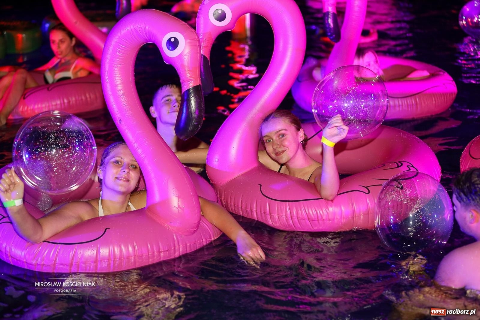 Zdjęcie w galerii na portalu naszraciborz.pl: Wakacje na H2Ostróg. Była zumba, Morska Kraina i wieczorne pool party wiadomości z regionu