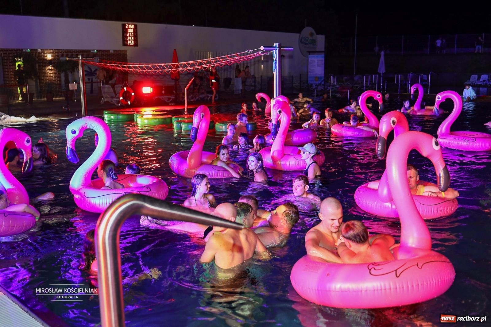 Zdjęcie w galerii na portalu naszraciborz.pl: Wakacje na H2Ostróg. Była zumba, Morska Kraina i wieczorne pool party wiadomości z regionu