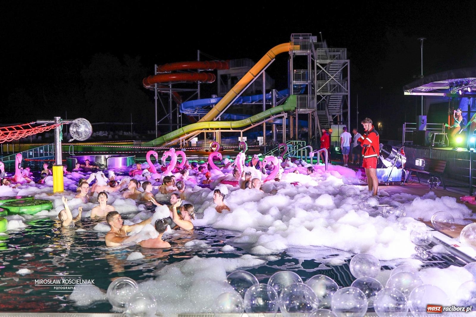 Zdjęcie w galerii na portalu naszraciborz.pl: Wakacje na H2Ostróg. Była zumba, Morska Kraina i wieczorne pool party wiadomości z regionu