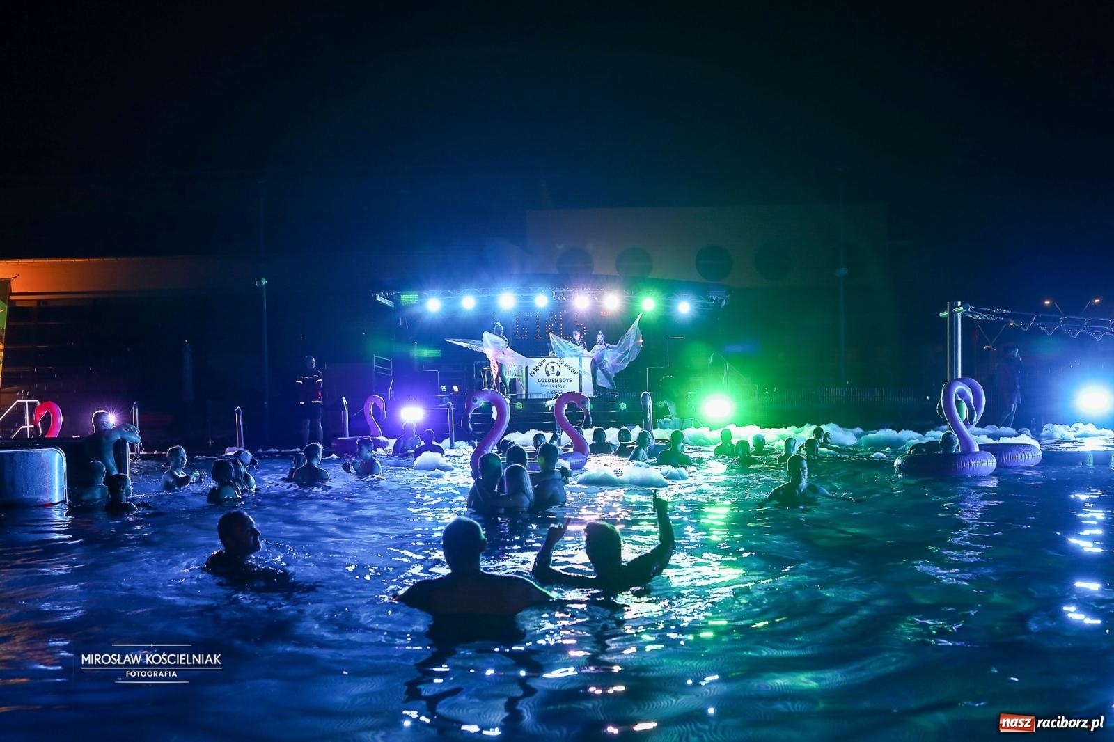 Zdjęcie w galerii na portalu naszraciborz.pl: Wakacje na H2Ostróg. Była zumba, Morska Kraina i wieczorne pool party wiadomości z regionu