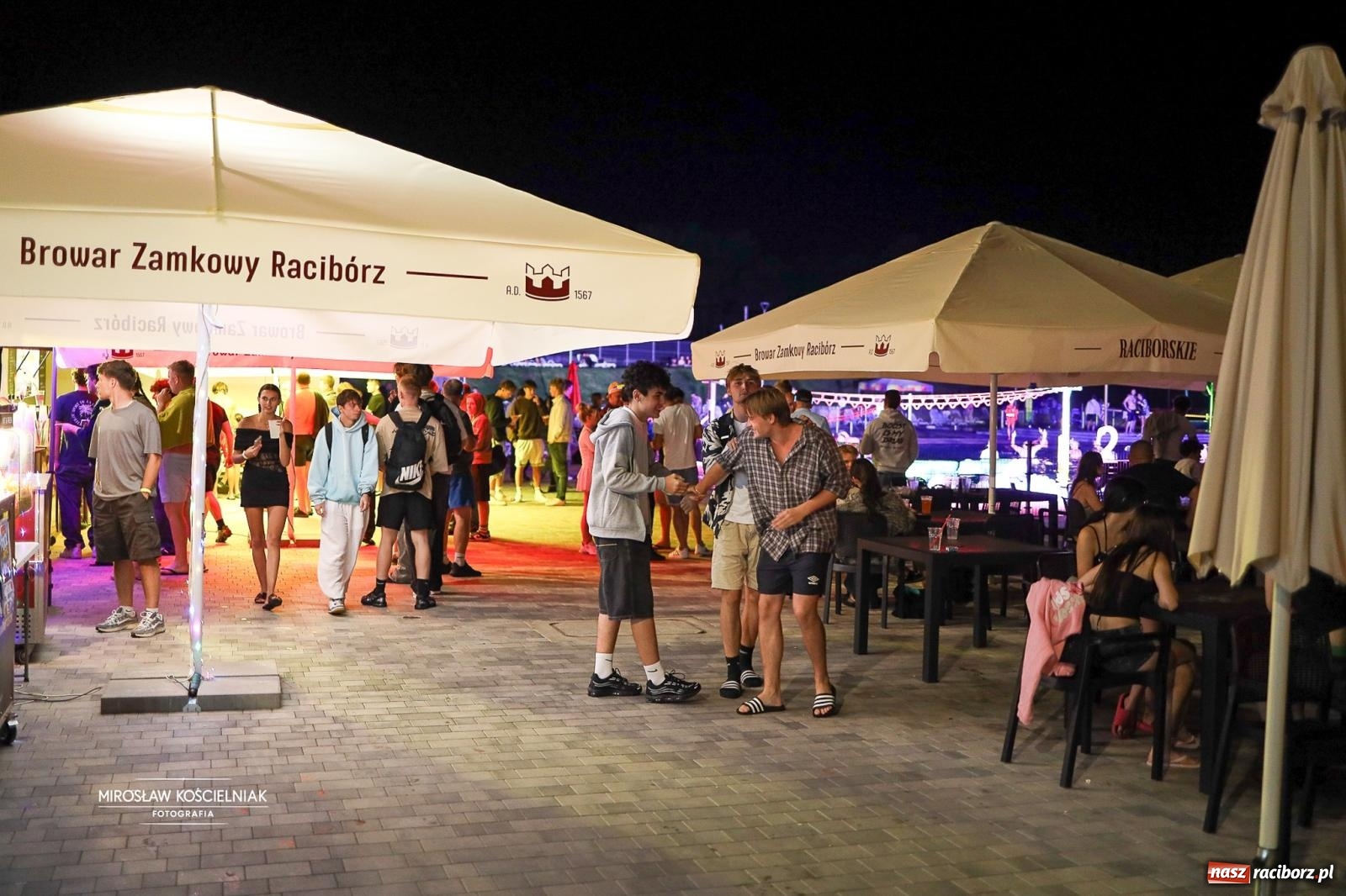 Zdjęcie w galerii na portalu naszraciborz.pl: Wakacje na H2Ostróg. Była zumba, Morska Kraina i wieczorne pool party wiadomości z regionu