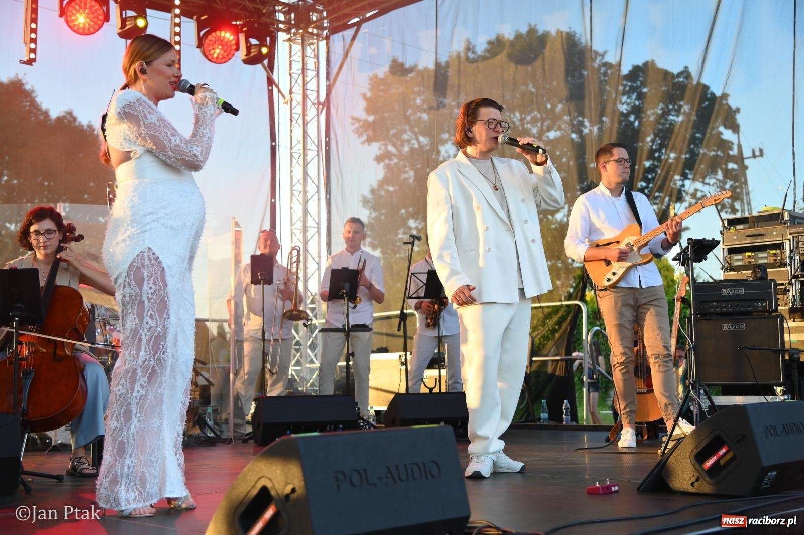 Zdjęcie w galerii na portalu naszraciborz.pl: Festyn parafialny w Brzeziu na bis! Taneczne show parafianek zrobiło furorę wiadomości z regionu