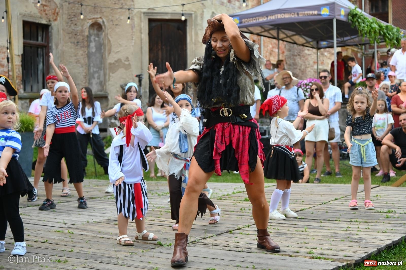 Zdjęcie w galerii na portalu naszraciborz.pl: Fanny Days po raz trzeci. Krowiarki znów pełne mieszkańców regionu [FOTO i WIDEO] wiadomości z regionu