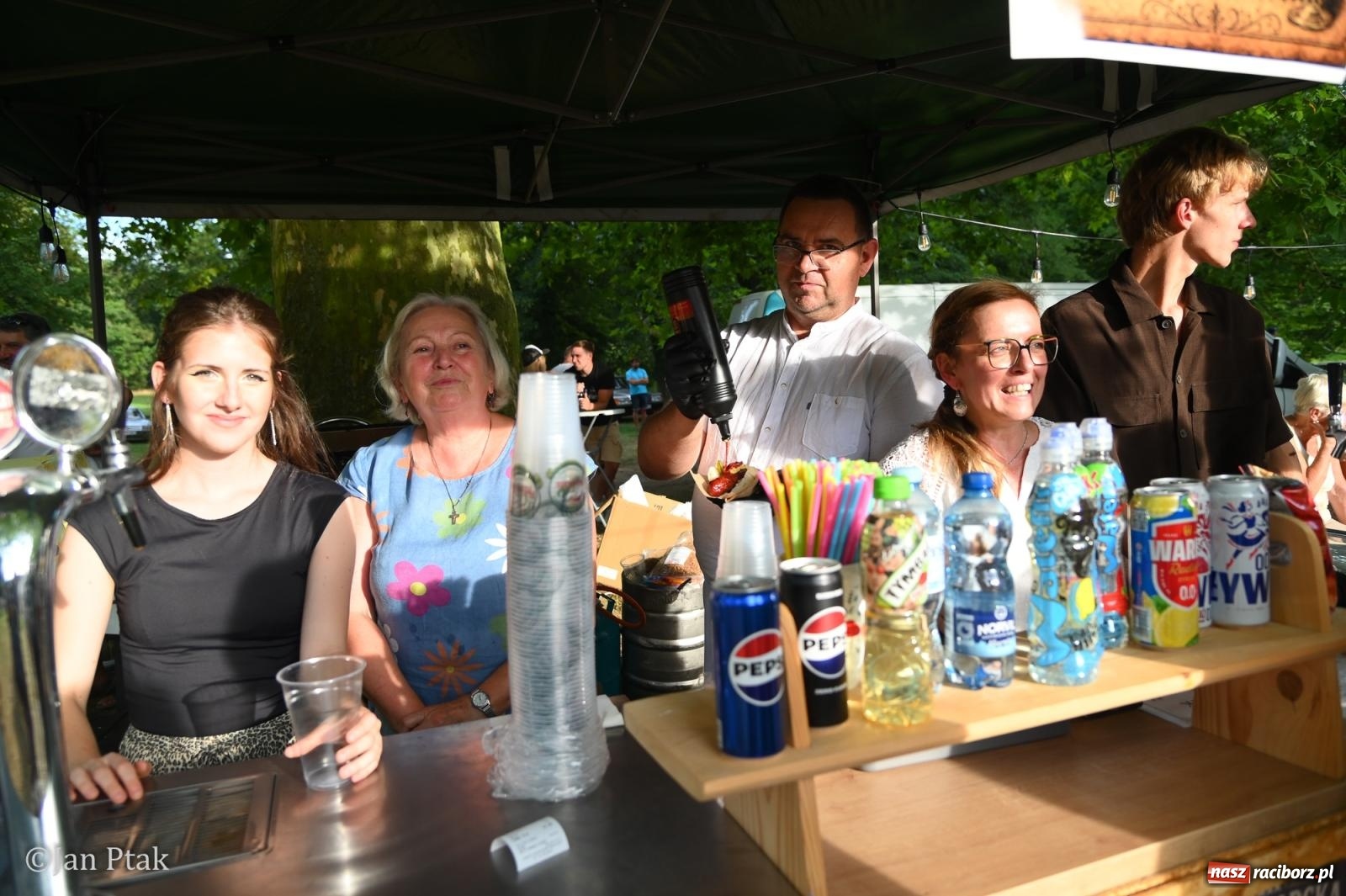 Zdjęcie w galerii na portalu naszraciborz.pl: Fanny Days po raz trzeci. Krowiarki znów pełne mieszkańców regionu [FOTO i WIDEO] wiadomości z regionu