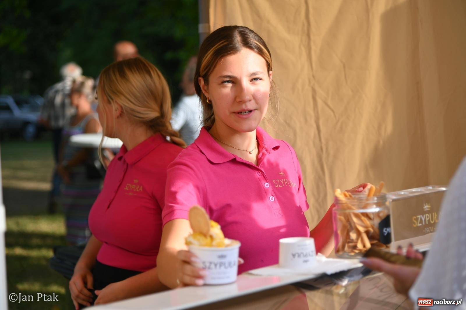 Zdjęcie w galerii na portalu naszraciborz.pl: Fanny Days po raz trzeci. Krowiarki znów pełne mieszkańców regionu [FOTO i WIDEO] wiadomości z regionu