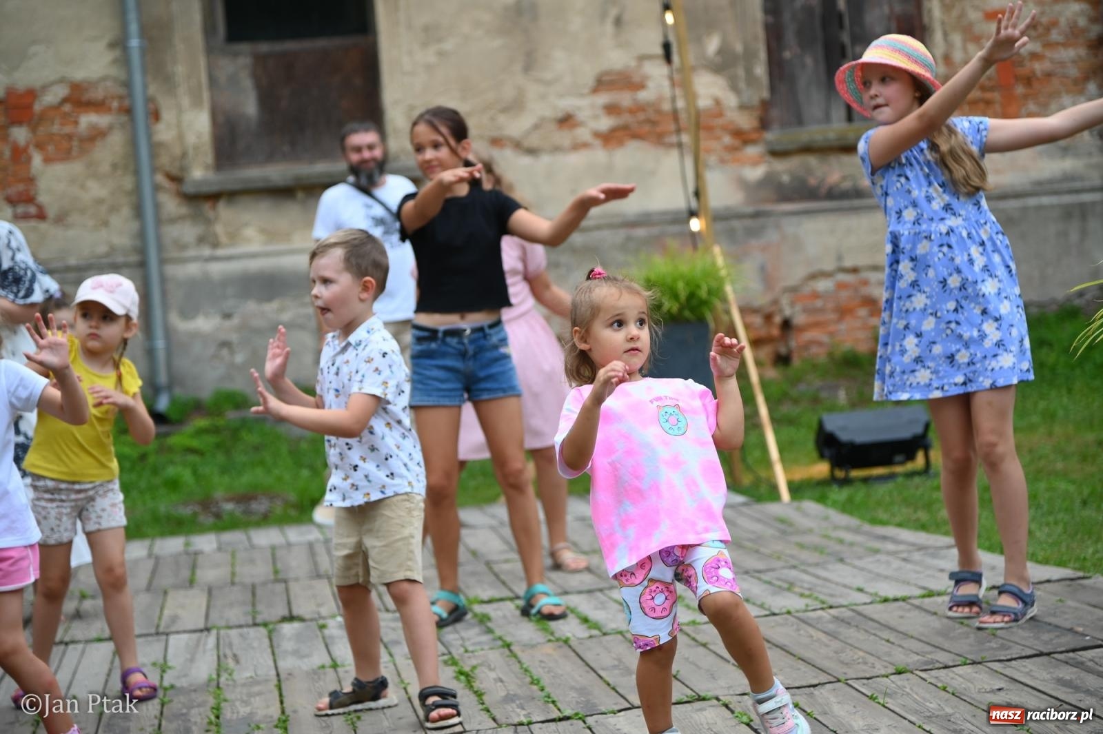 Zdjęcie w galerii na portalu naszraciborz.pl: Fanny Days po raz trzeci. Krowiarki znów pełne mieszkańców regionu [FOTO i WIDEO] wiadomości z regionu