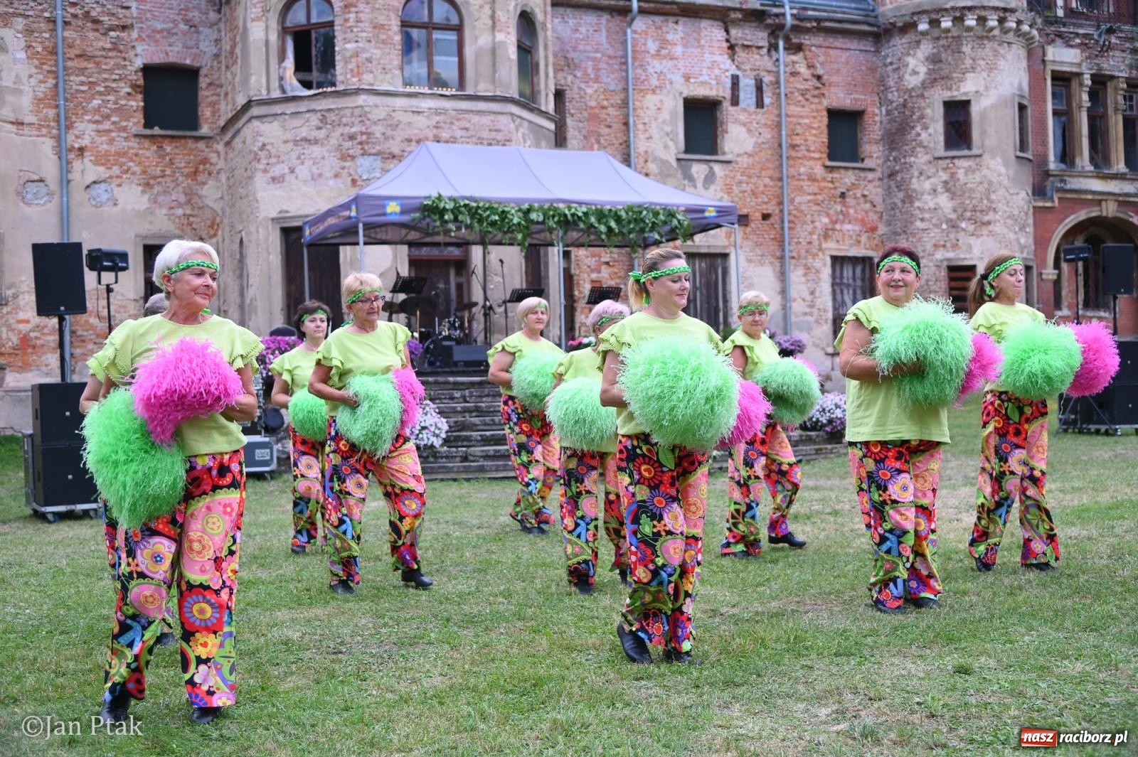 Zdjęcie w galerii na portalu naszraciborz.pl: Fanny Days po raz trzeci. Krowiarki znów pełne mieszkańców regionu [FOTO i WIDEO] wiadomości z regionu