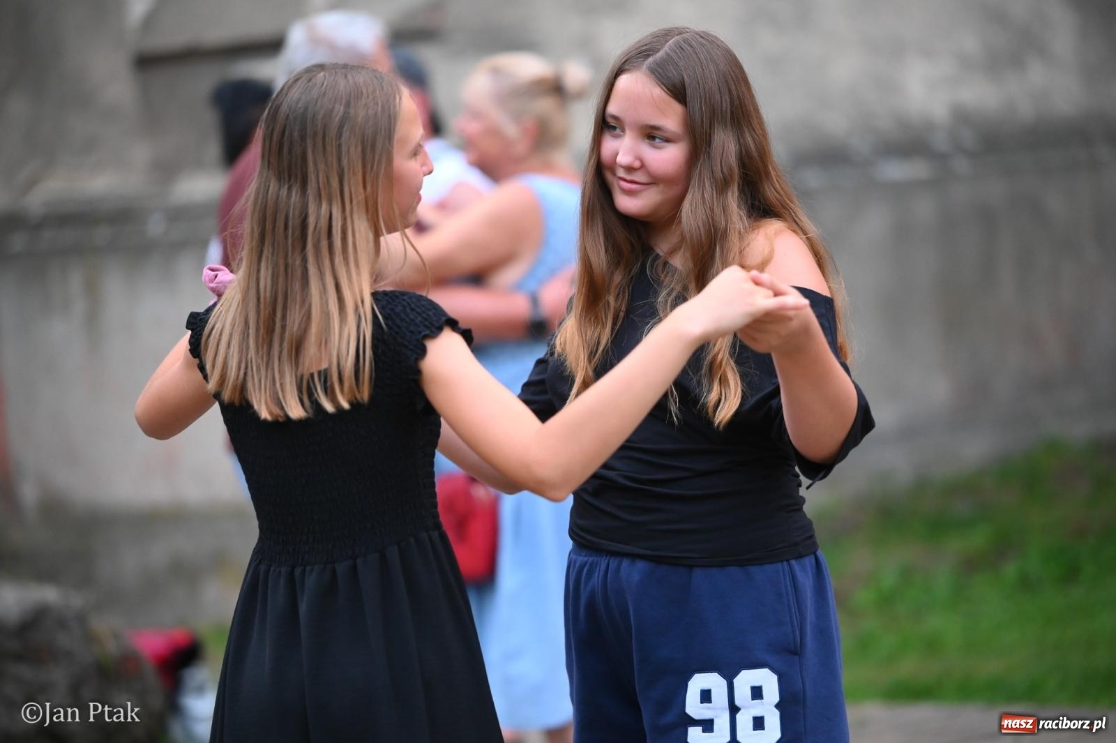 Zdjęcie w galerii na portalu naszraciborz.pl: Fanny Days po raz trzeci. Krowiarki znów pełne mieszkańców regionu [FOTO i WIDEO] wiadomości z regionu