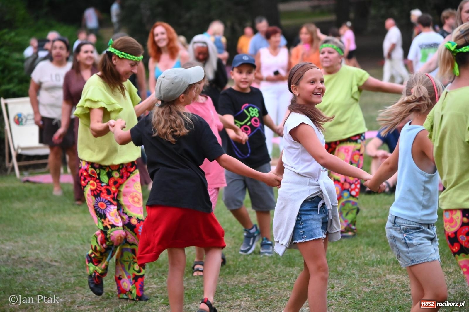 Zdjęcie w galerii na portalu naszraciborz.pl: Fanny Days po raz trzeci. Krowiarki znów pełne mieszkańców regionu [FOTO i WIDEO] wiadomości z regionu