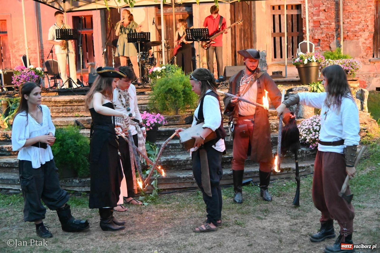 Zdjęcie w galerii na portalu naszraciborz.pl: Fanny Days po raz trzeci. Krowiarki znów pełne mieszkańców regionu [FOTO i WIDEO] wiadomości z regionu