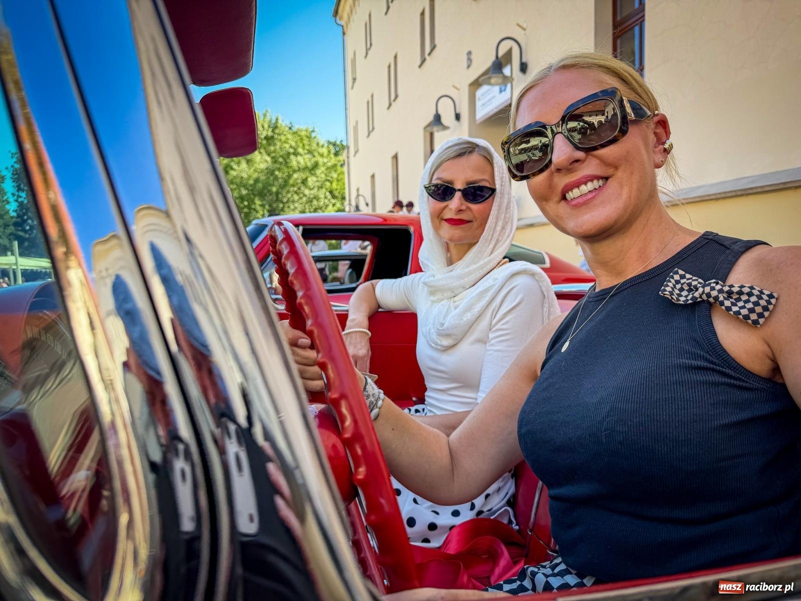 Zdjęcie w galerii na portalu naszraciborz.pl: Corvette od C1 do C8 na Zamku Piastowskim. Amerykańskie legendy motoryzacji przyjechały do Raciborza wiadomości z regionu