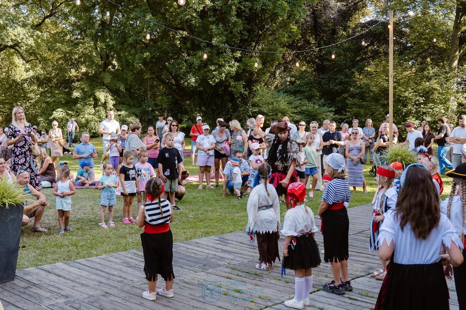 Zdjęcie w galerii na portalu naszraciborz.pl: Fanny Days na bis. Zdjęcia lotnicze wydarzenia w Krowiarkach [FOTO i WIDEO] wiadomości z regionu