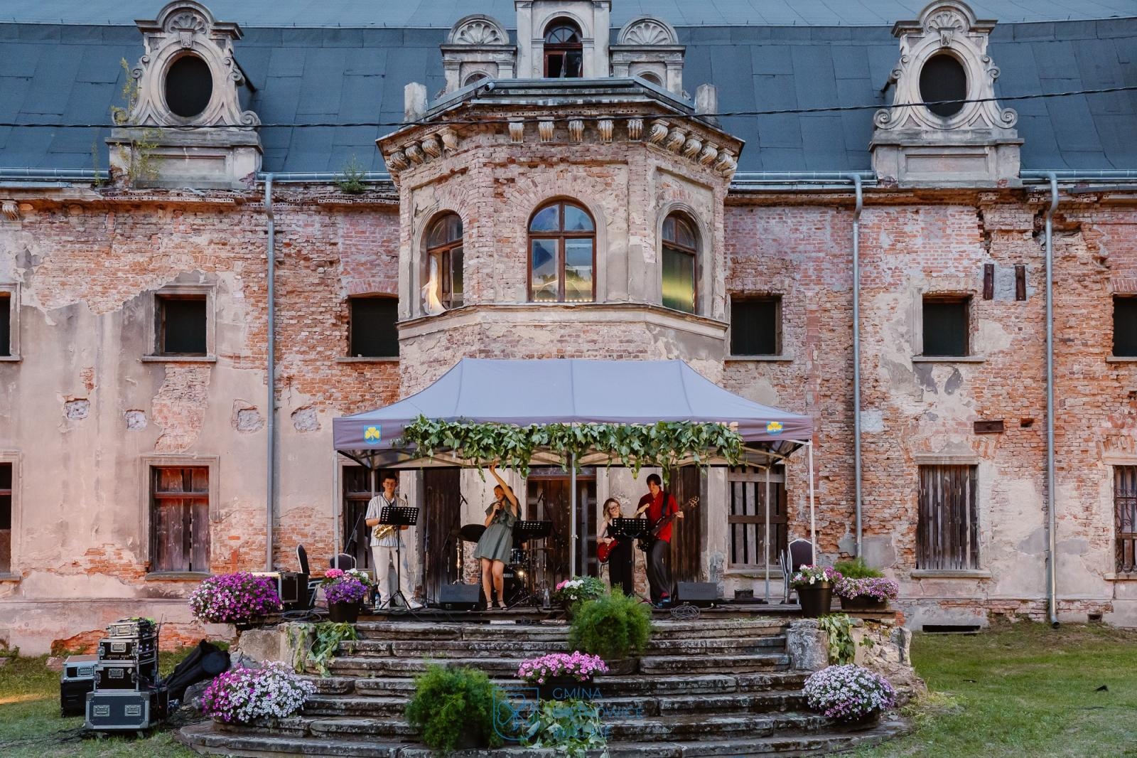 Zdjęcie w galerii na portalu naszraciborz.pl: Fanny Days na bis. Zdjęcia lotnicze wydarzenia w Krowiarkach [FOTO i WIDEO] wiadomości z regionu