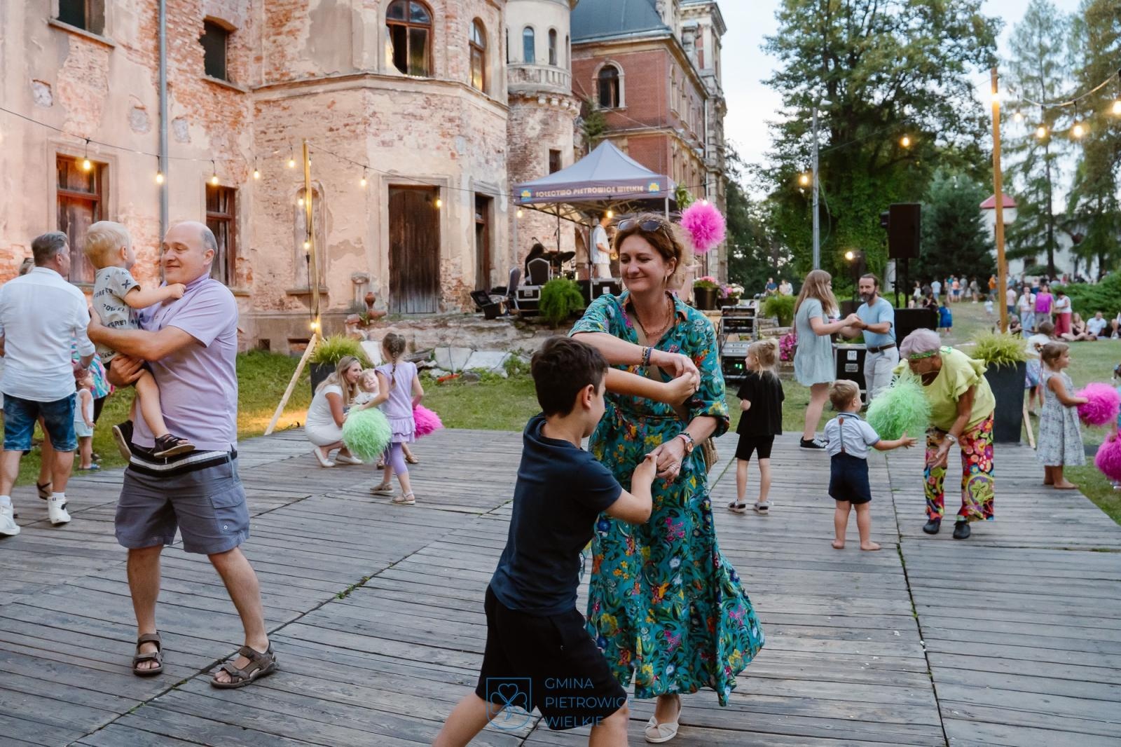 Zdjęcie w galerii na portalu naszraciborz.pl: Fanny Days na bis. Zdjęcia lotnicze wydarzenia w Krowiarkach [FOTO i WIDEO] wiadomości z regionu