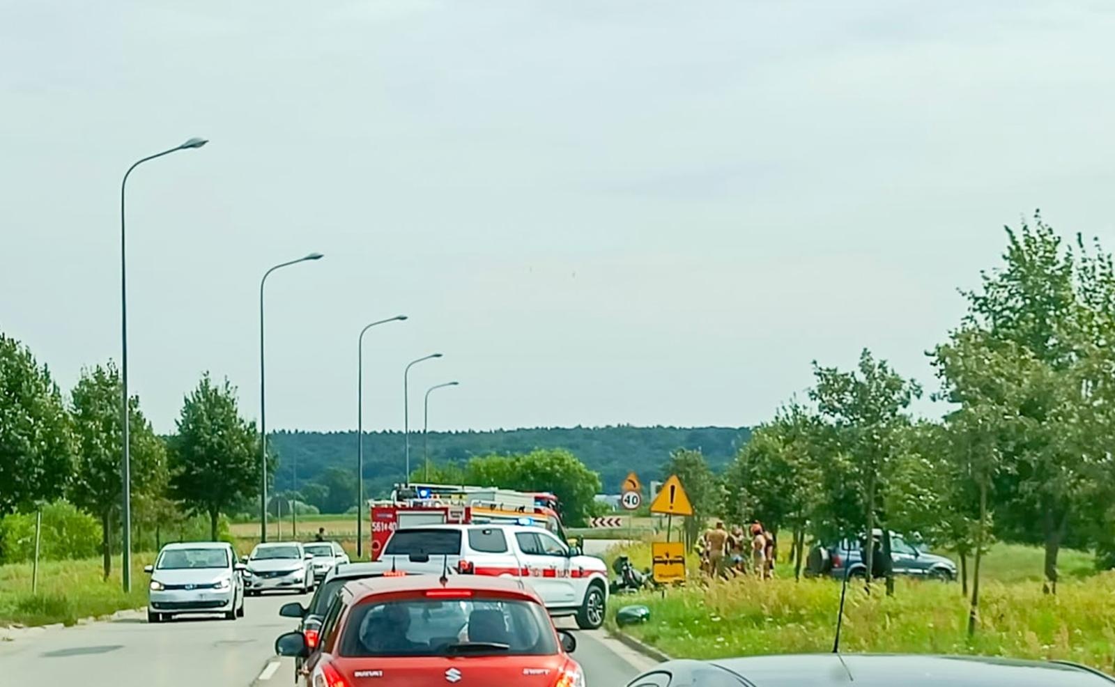 Zdjęcie w galerii na portalu naszraciborz.pl: Zderzenie motocyklisty z Suzuki i dwa nietypowe zgłoszenia. Strażacy interweniowali w Raciborzu wiadomości z regionu