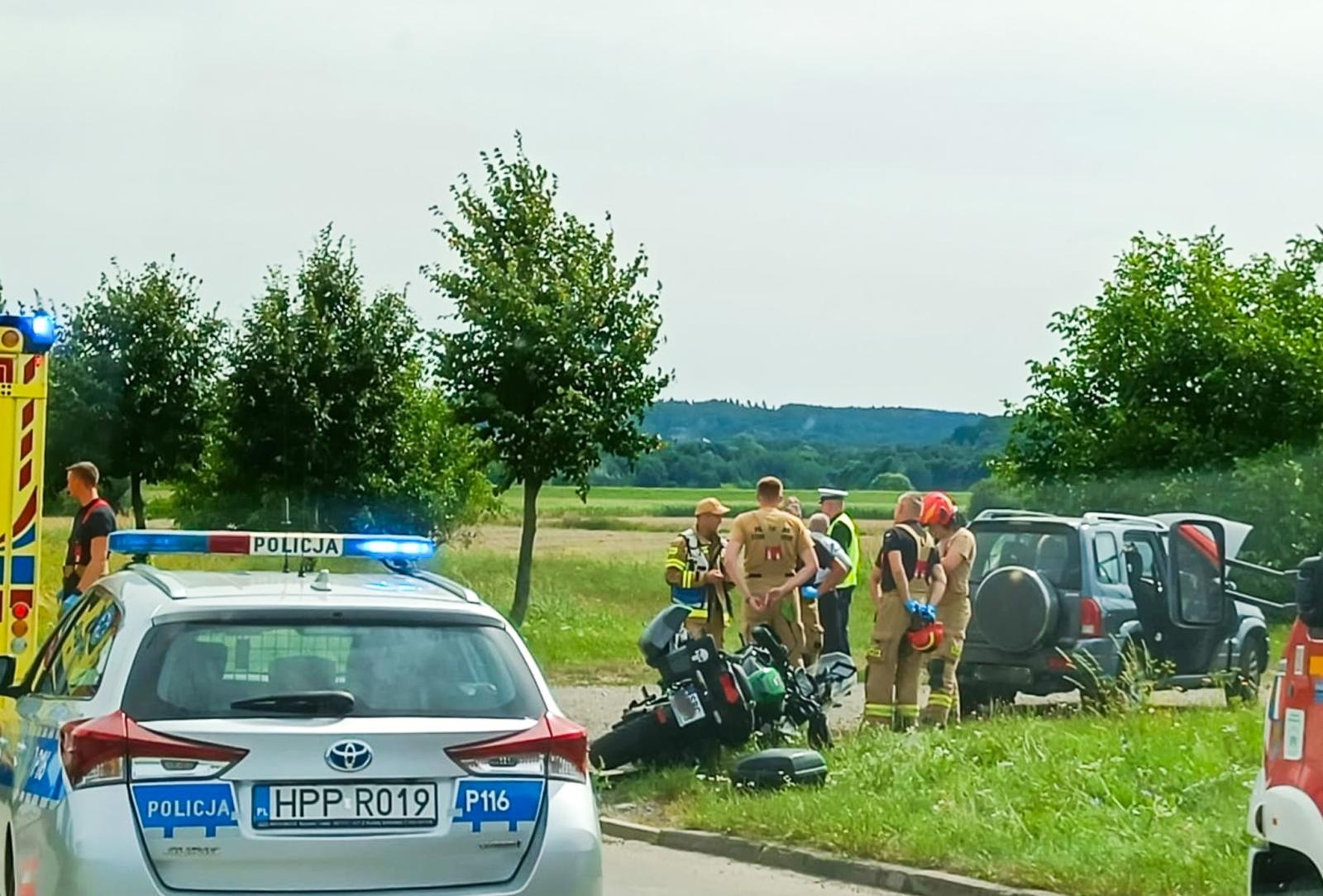 Zdjęcie w galerii na portalu naszraciborz.pl: Zderzenie motocyklisty z Suzuki i dwa nietypowe zgłoszenia. Strażacy interweniowali w Raciborzu wiadomości z regionu