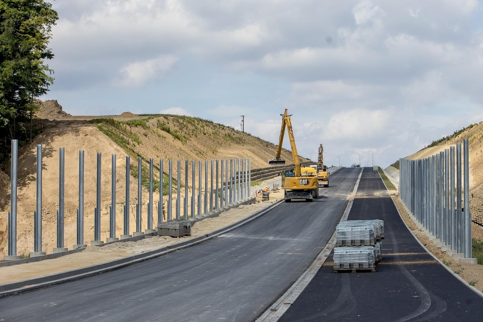 Zdjęcie w galerii na portalu naszraciborz.pl: Most nad Odrą pod Raciborzem na ostatniej prostej. Wielka przeprawa może być gotowa jeszcze w tym roku [FOTO] wiadomości z regionu