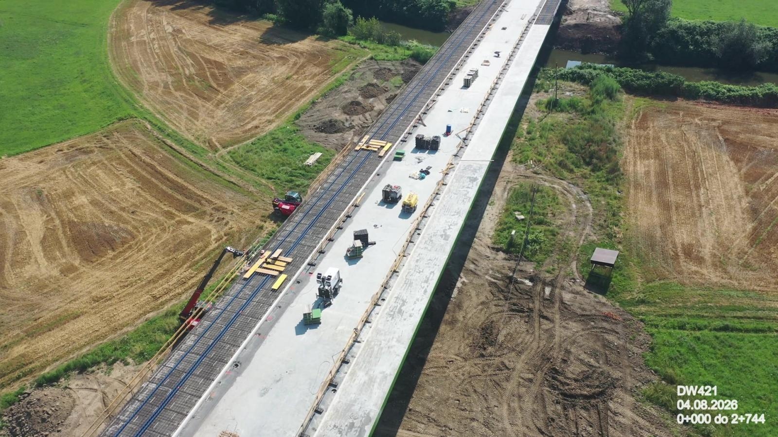 Zdjęcie w galerii na portalu naszraciborz.pl: Most nad Odrą pod Raciborzem na ostatniej prostej. Wielka przeprawa może być gotowa jeszcze w tym roku [FOTO] wiadomości z regionu