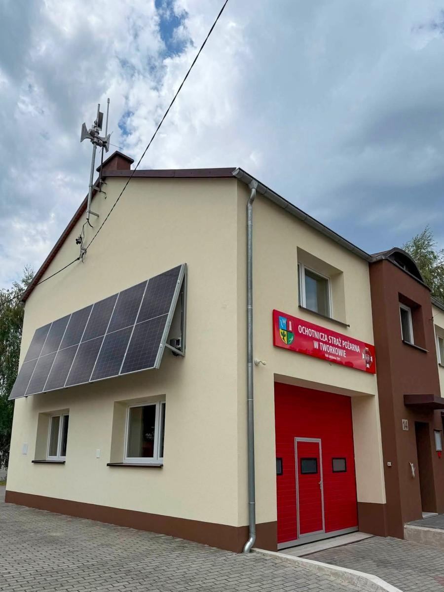 Zdjęcie w galerii na portalu naszraciborz.pl: Nowa energia w remizie OSP Tworków. Budynek przeszedł kompleksową termomodernizację wiadomości z regionu