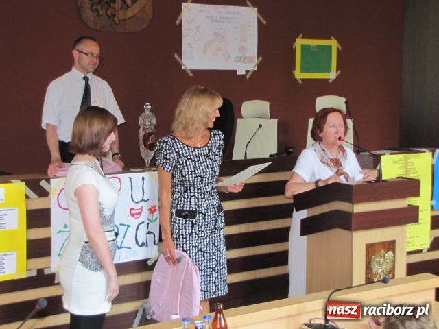 Zdjęcie w galerii na portalu naszraciborz.pl: SP 13 najlepsza w oswajaniu ortografii wiadomości z regionu