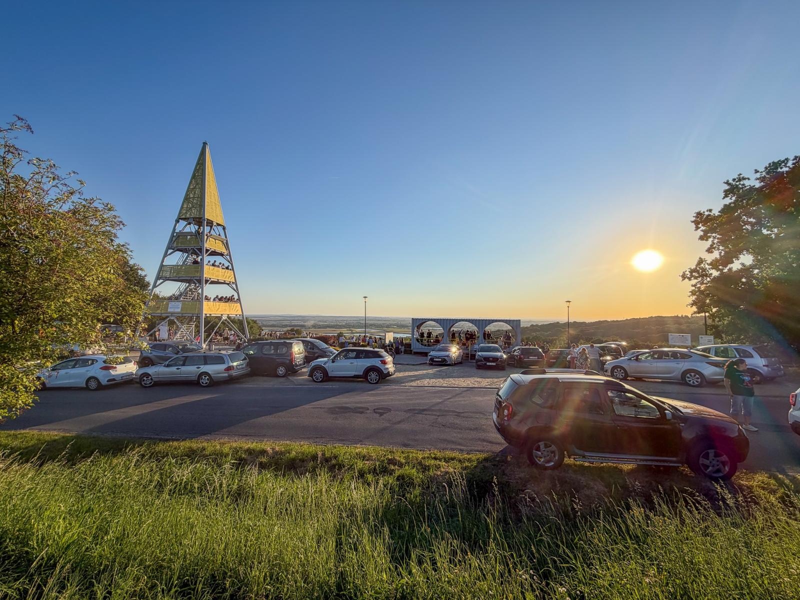 Zdjęcie w galerii na portalu naszraciborz.pl: Zaćmienie Słońca nad Raciborzem. Niecodzienny spektakl na niebie [FOTO i WIDEO] wiadomości z regionu