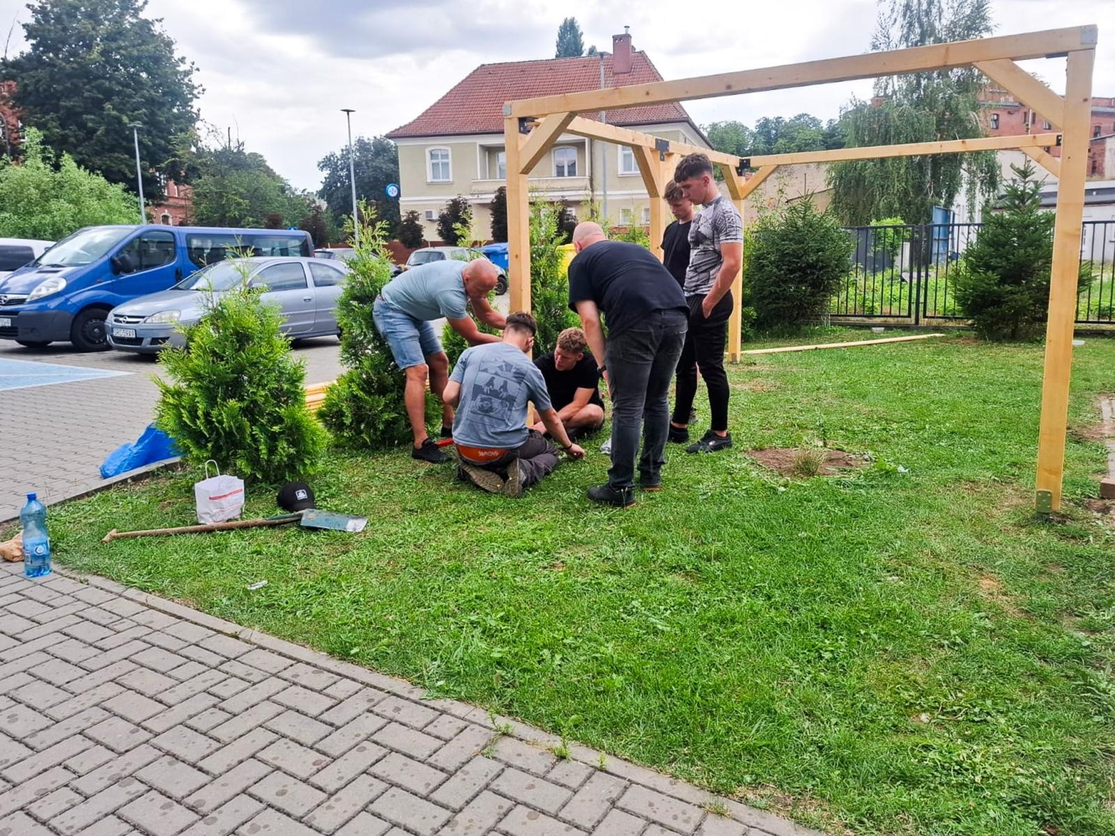 Zdjęcie w galerii na portalu naszraciborz.pl: Resocjalizacja, która służy innym. ZK i zakład poprawczy razem dla seniorów wiadomości z regionu