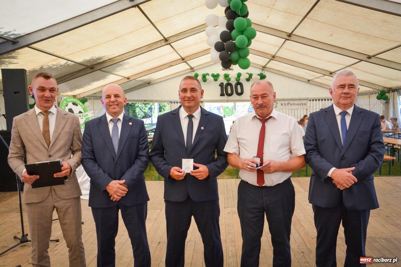 Zdjęcie w galerii na portalu naszraciborz.pl: KS Pietraszyn świętuje 100-lecie. Klubowi życzono awansu do okręgówki [FOTO i WIDEO] wiadomości z regionu