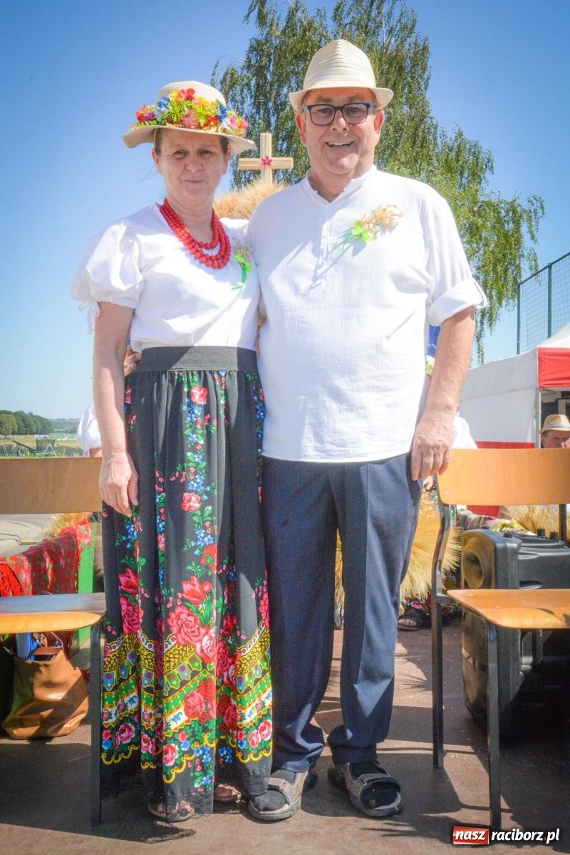 Zdjęcie w galerii na portalu naszraciborz.pl: Łańce rozpoczęły sezon dożynkowy w powiecie raciborskim [FOTO i WIDEO] wiadomości z regionu