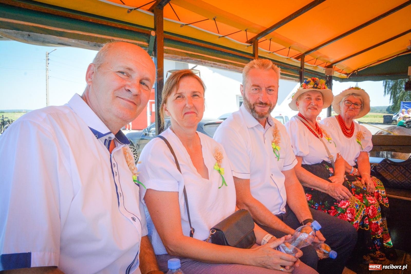 Zdjęcie w galerii na portalu naszraciborz.pl: Łańce rozpoczęły sezon dożynkowy w powiecie raciborskim [FOTO i WIDEO] wiadomości z regionu
