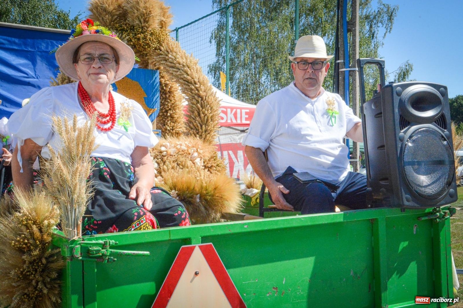Zdjęcie w galerii na portalu naszraciborz.pl: Łańce rozpoczęły sezon dożynkowy w powiecie raciborskim [FOTO i WIDEO] wiadomości z regionu