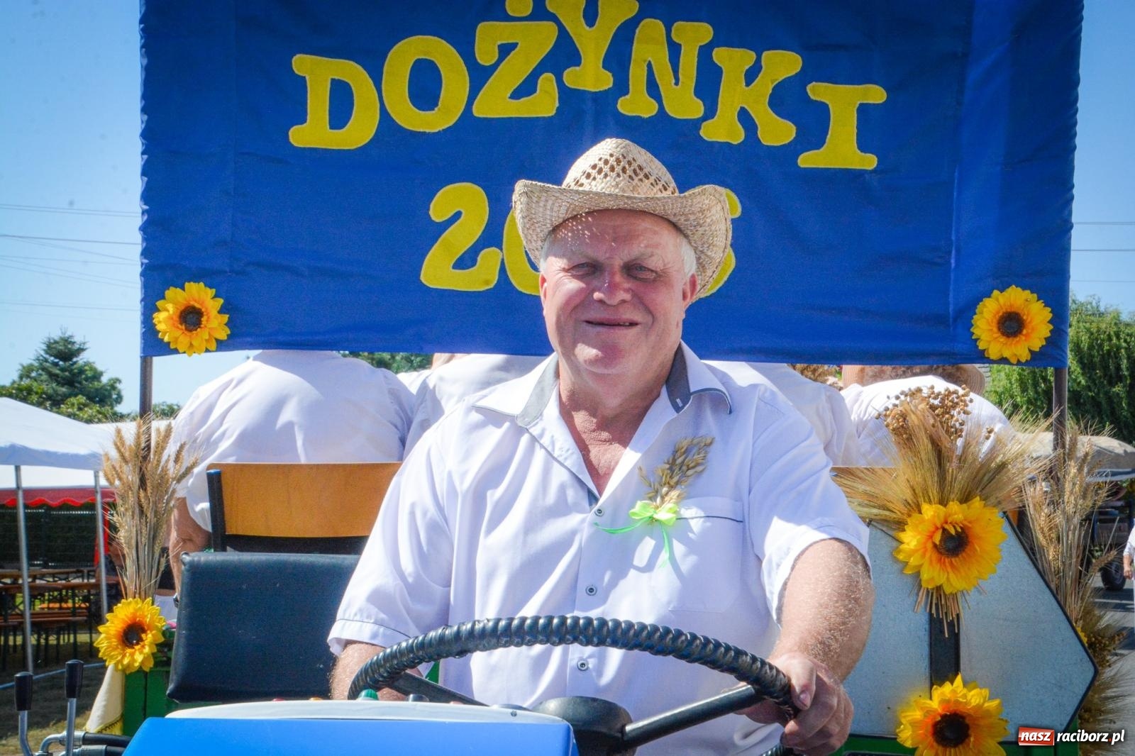 Zdjęcie w galerii na portalu naszraciborz.pl: Łańce rozpoczęły sezon dożynkowy w powiecie raciborskim [FOTO i WIDEO] wiadomości z regionu