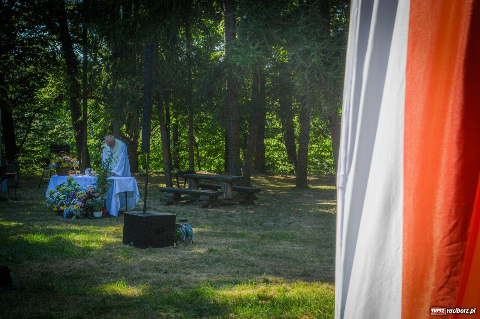 Zdjęcie w galerii na portalu naszraciborz.pl: Msza polowa i polskie piosenki w Arboretum Bramy Morawskiej [FOTO i WIDEO] wiadomości z regionu