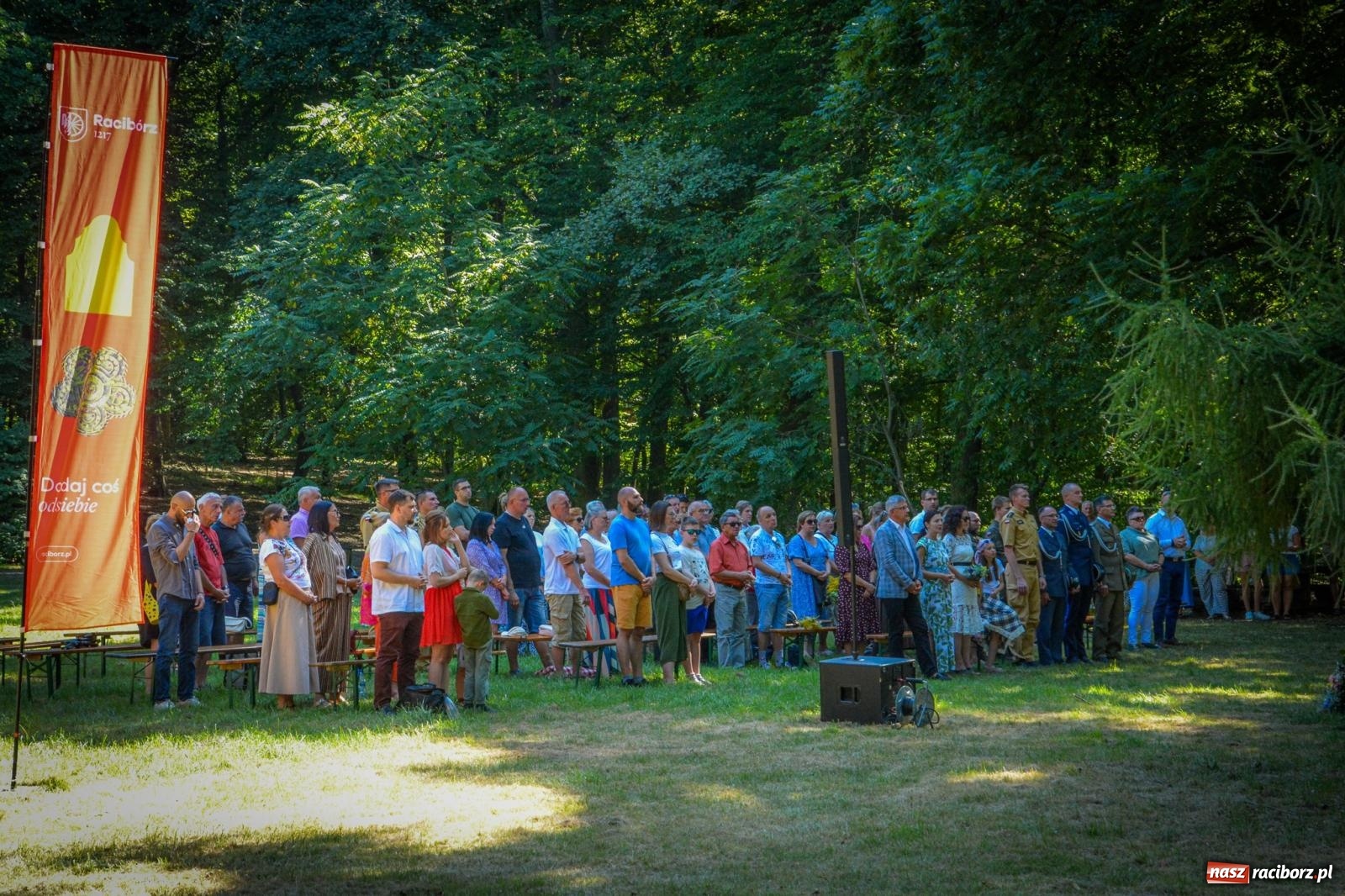 Zdjęcie w galerii na portalu naszraciborz.pl: Msza polowa i polskie piosenki w Arboretum Bramy Morawskiej [FOTO i WIDEO] wiadomości z regionu