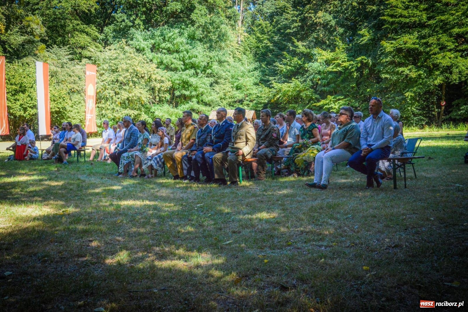 Zdjęcie w galerii na portalu naszraciborz.pl: Msza polowa i polskie piosenki w Arboretum Bramy Morawskiej [FOTO i WIDEO] wiadomości z regionu