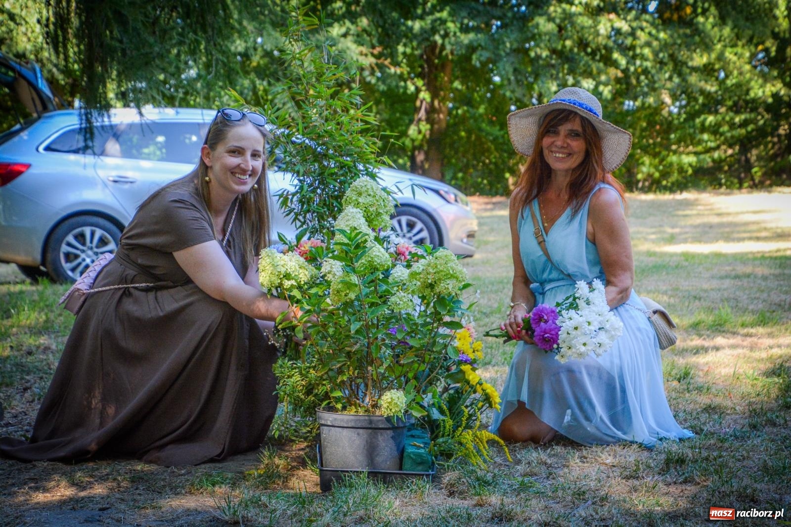 Zdjęcie w galerii na portalu naszraciborz.pl: Msza polowa i polskie piosenki w Arboretum Bramy Morawskiej [FOTO i WIDEO] wiadomości z regionu