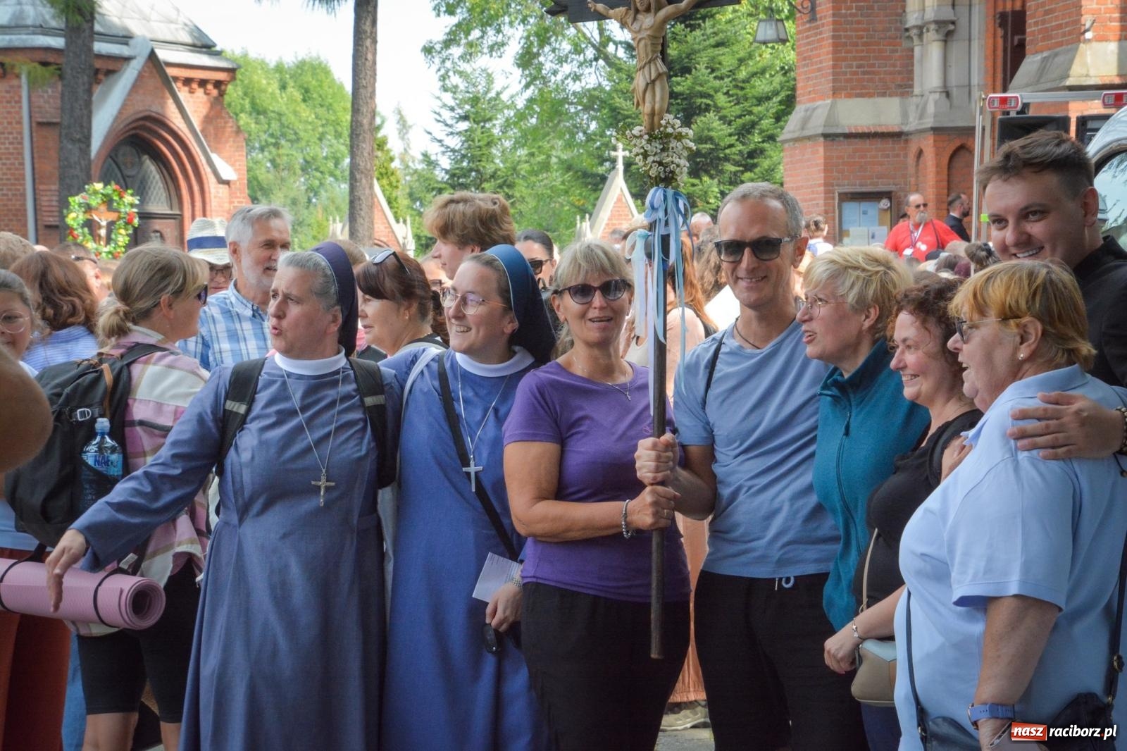 Zdjęcie w galerii na portalu naszraciborz.pl: 50. Piesza Pielgrzymka Opolska wyruszyła z Raciborza na Jasną Górę [FOTO i WIDEO] wiadomości z regionu
