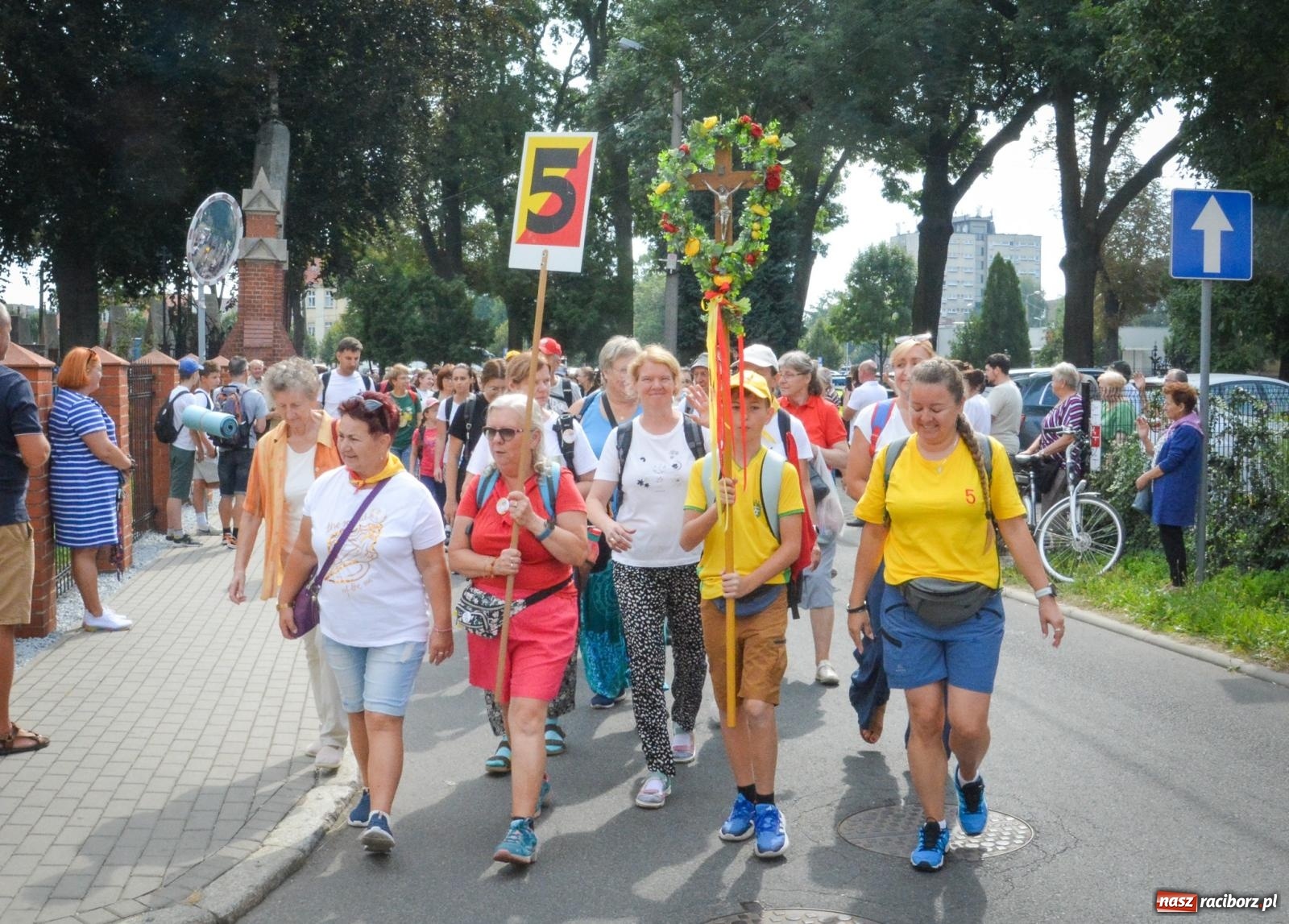 Zdjęcie w galerii na portalu naszraciborz.pl: 50. Piesza Pielgrzymka Opolska wyruszyła z Raciborza na Jasną Górę [FOTO i WIDEO] wiadomości z regionu