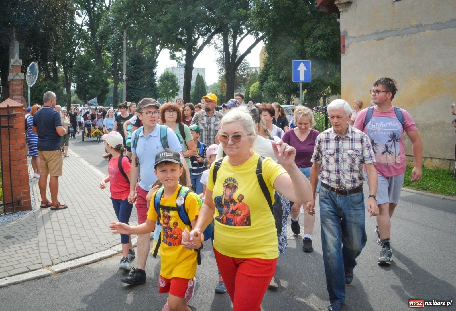 Zdjęcie w galerii na portalu naszraciborz.pl: 50. Piesza Pielgrzymka Opolska wyruszyła z Raciborza na Jasną Górę [FOTO i WIDEO] wiadomości z regionu