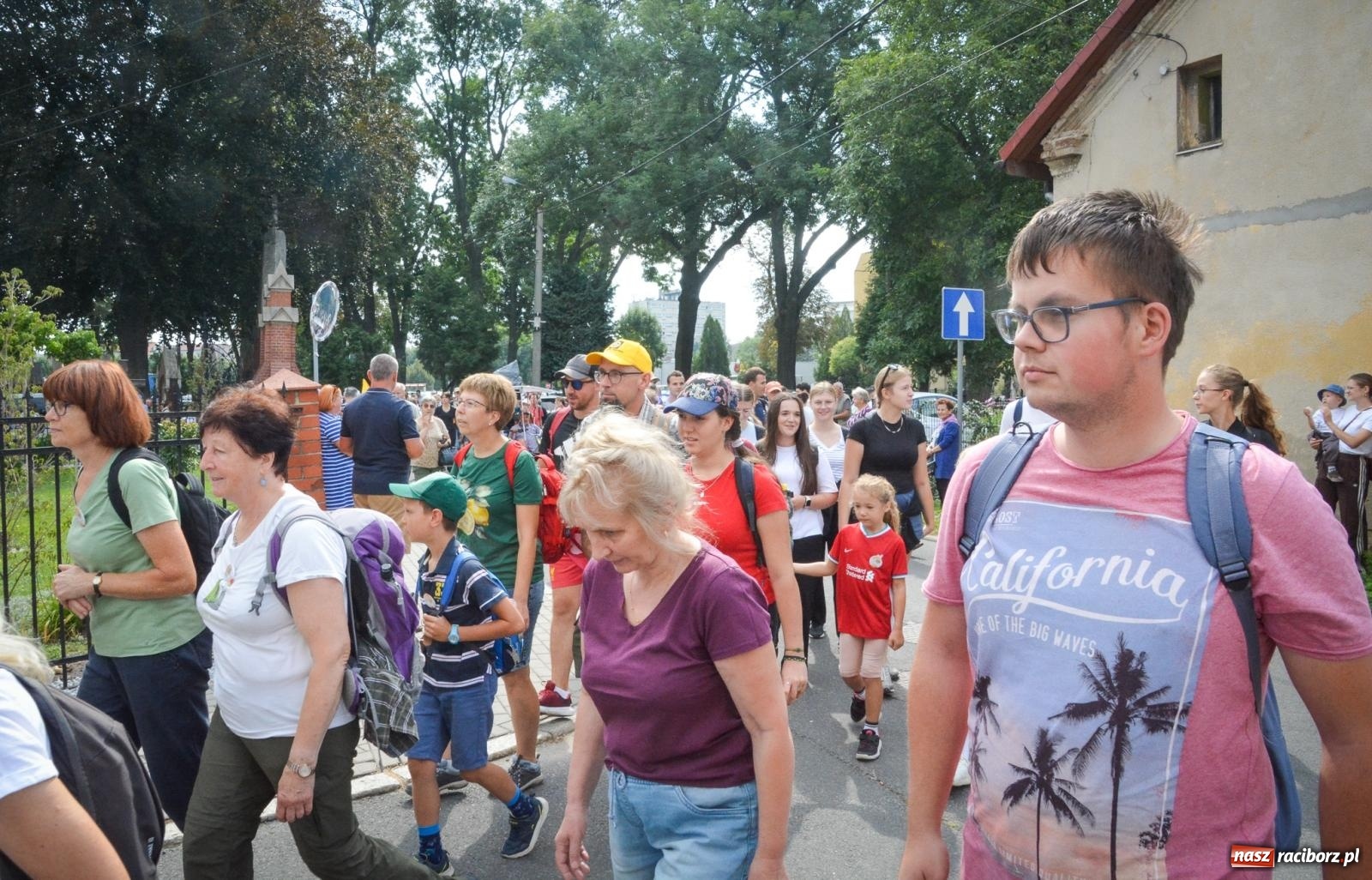 Zdjęcie w galerii na portalu naszraciborz.pl: 50. Piesza Pielgrzymka Opolska wyruszyła z Raciborza na Jasną Górę [FOTO i WIDEO] wiadomości z regionu