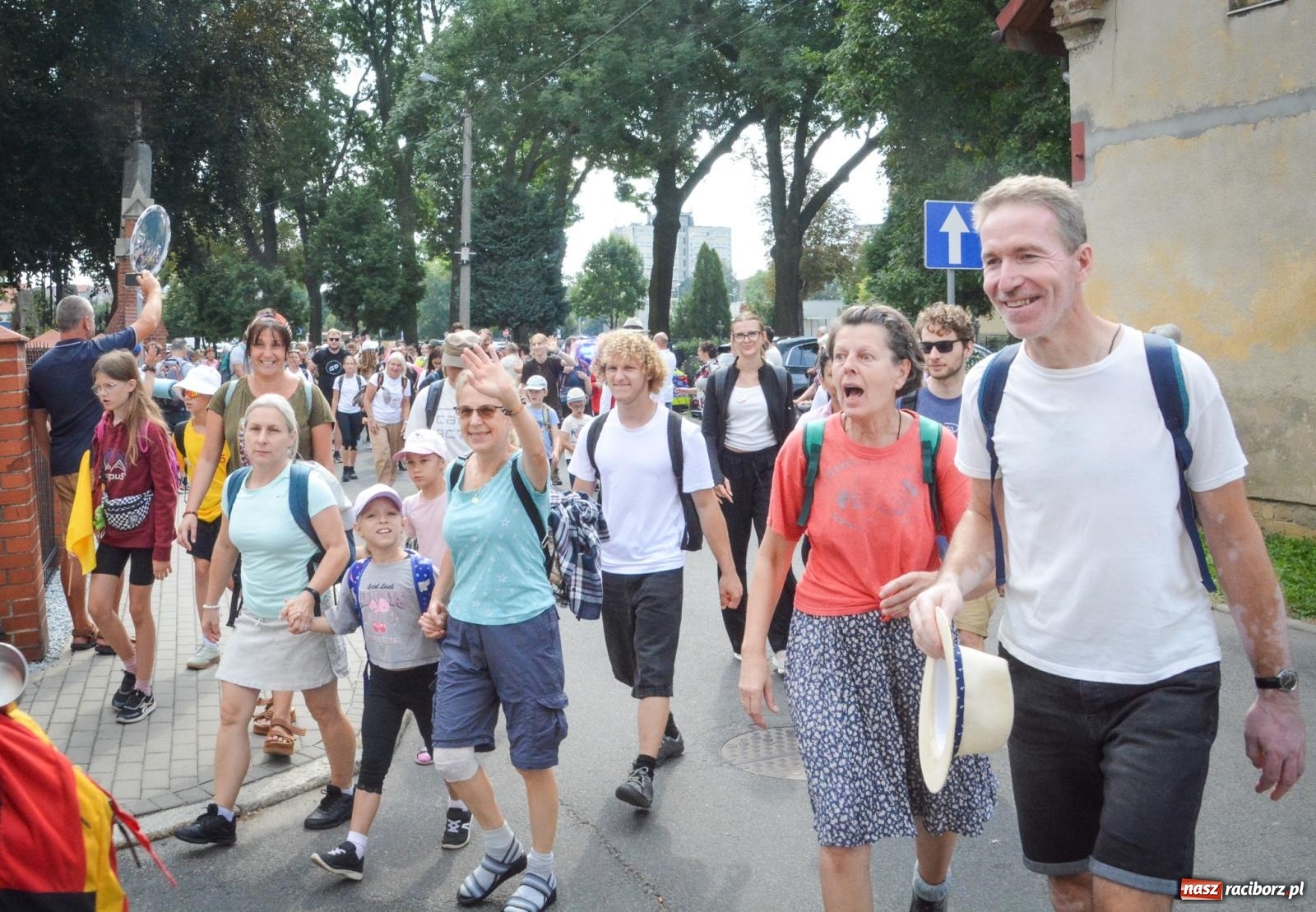 Zdjęcie w galerii na portalu naszraciborz.pl: 50. Piesza Pielgrzymka Opolska wyruszyła z Raciborza na Jasną Górę [FOTO i WIDEO] wiadomości z regionu