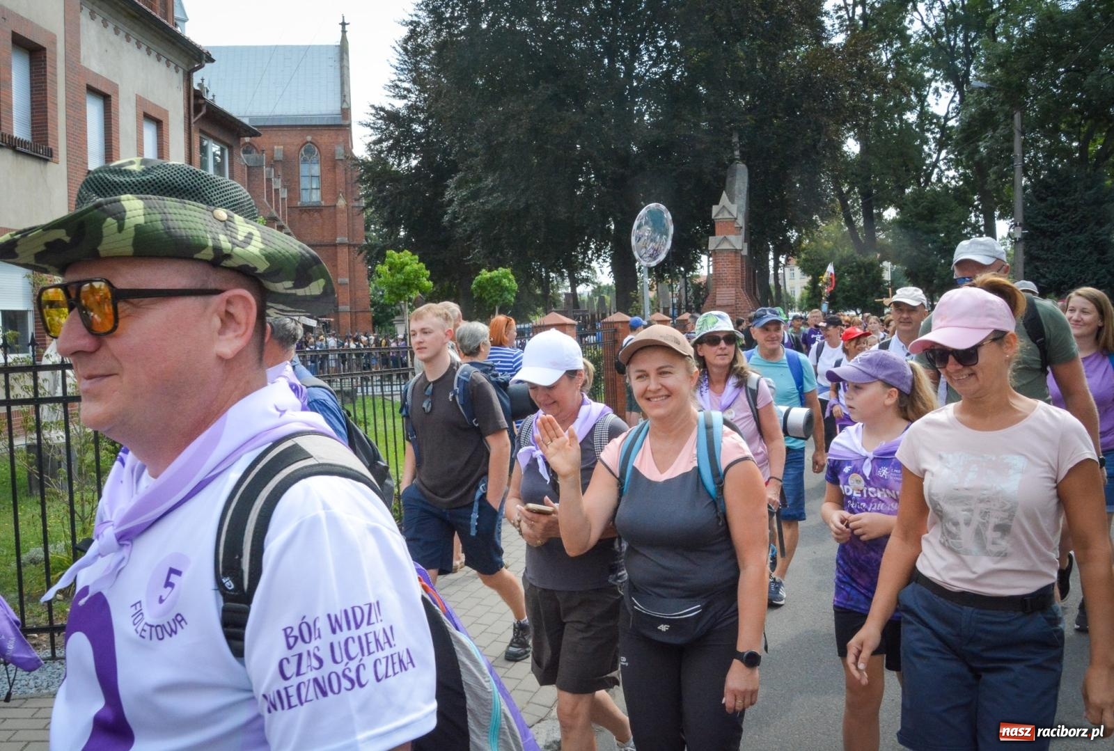 Zdjęcie w galerii na portalu naszraciborz.pl: 50. Piesza Pielgrzymka Opolska wyruszyła z Raciborza na Jasną Górę [FOTO i WIDEO] wiadomości z regionu