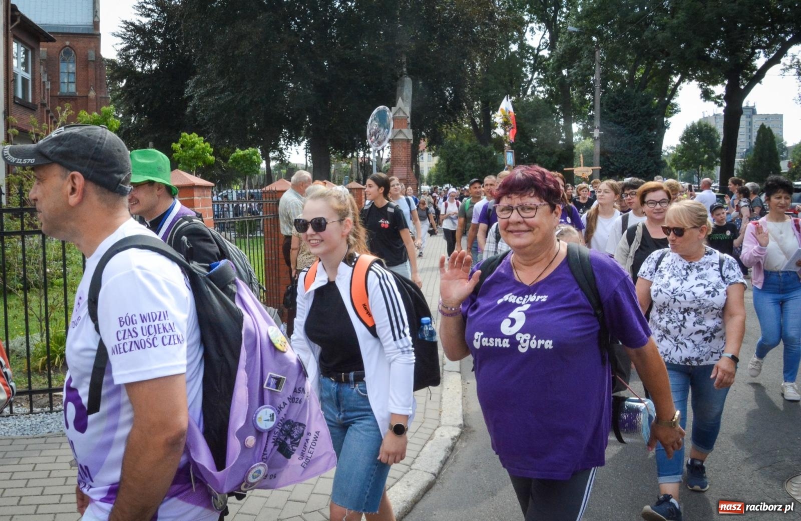 Zdjęcie w galerii na portalu naszraciborz.pl: 50. Piesza Pielgrzymka Opolska wyruszyła z Raciborza na Jasną Górę [FOTO i WIDEO] wiadomości z regionu