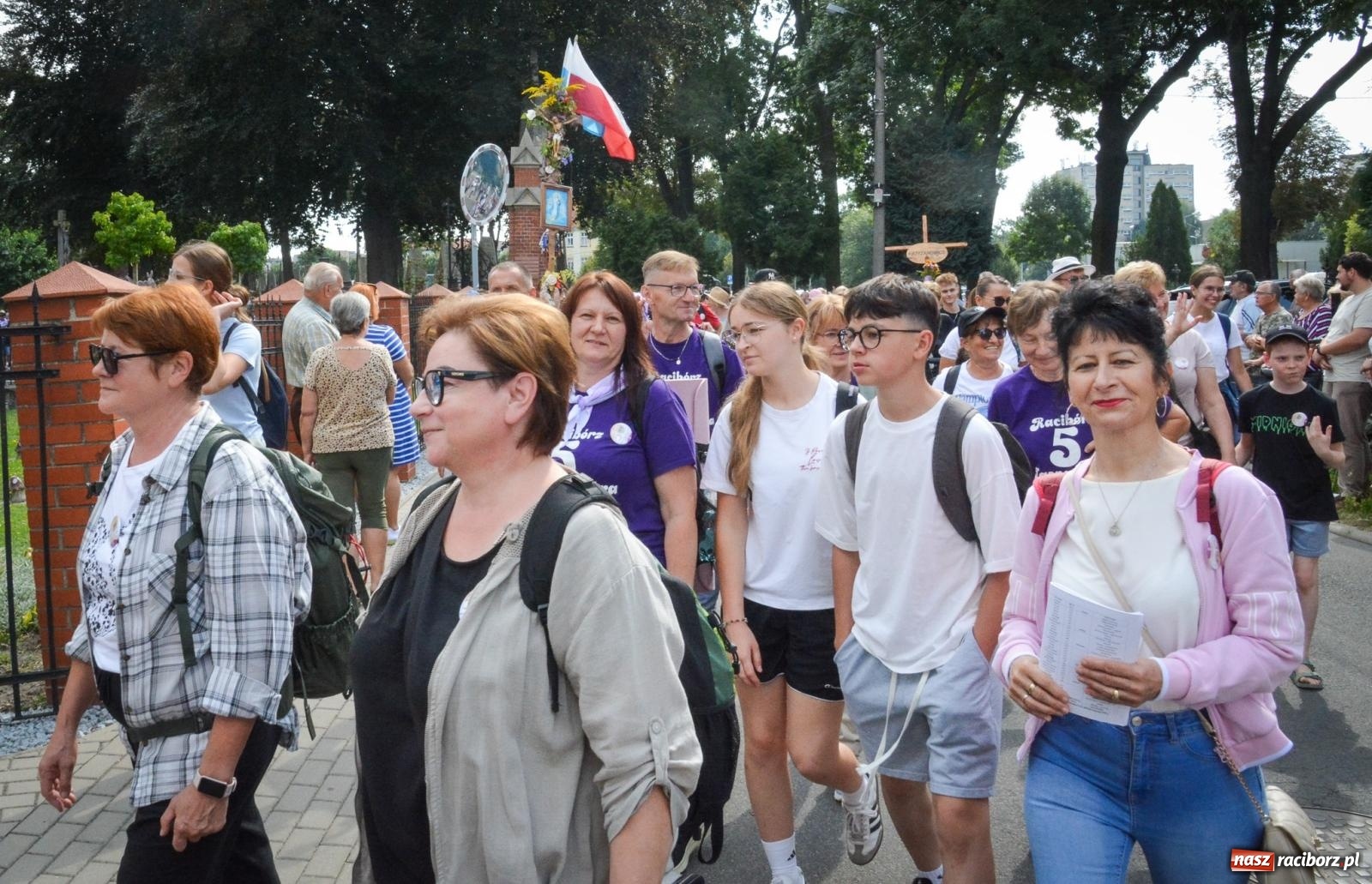 Zdjęcie w galerii na portalu naszraciborz.pl: 50. Piesza Pielgrzymka Opolska wyruszyła z Raciborza na Jasną Górę [FOTO i WIDEO] wiadomości z regionu