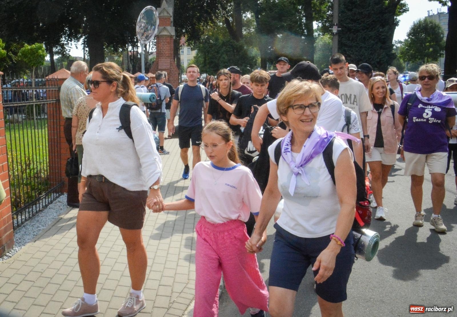 Zdjęcie w galerii na portalu naszraciborz.pl: 50. Piesza Pielgrzymka Opolska wyruszyła z Raciborza na Jasną Górę [FOTO i WIDEO] wiadomości z regionu