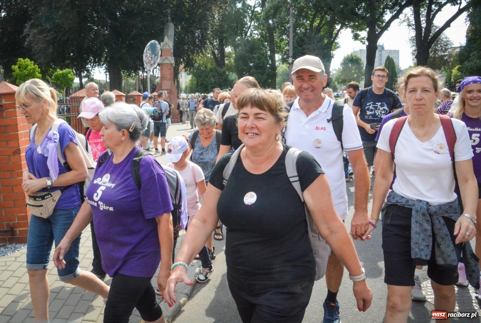 Zdjęcie w galerii na portalu naszraciborz.pl: 50. Piesza Pielgrzymka Opolska wyruszyła z Raciborza na Jasną Górę [FOTO i WIDEO] wiadomości z regionu