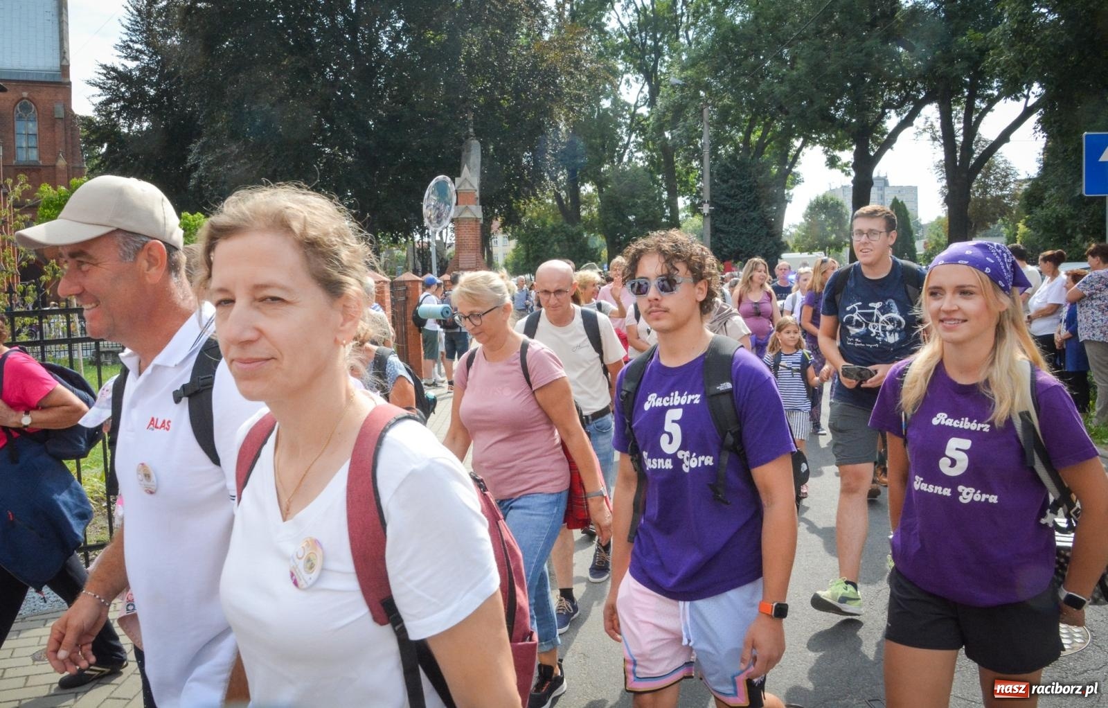 Zdjęcie w galerii na portalu naszraciborz.pl: 50. Piesza Pielgrzymka Opolska wyruszyła z Raciborza na Jasną Górę [FOTO i WIDEO] wiadomości z regionu