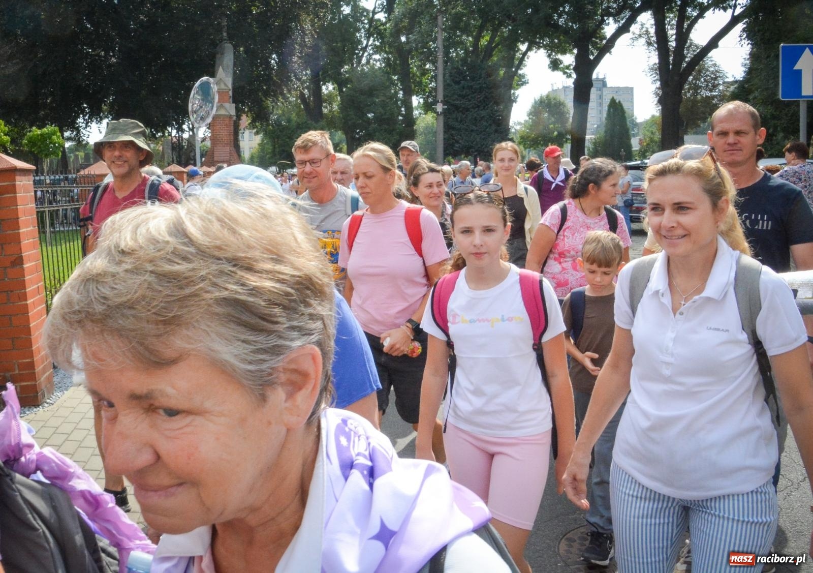 Zdjęcie w galerii na portalu naszraciborz.pl: 50. Piesza Pielgrzymka Opolska wyruszyła z Raciborza na Jasną Górę [FOTO i WIDEO] wiadomości z regionu
