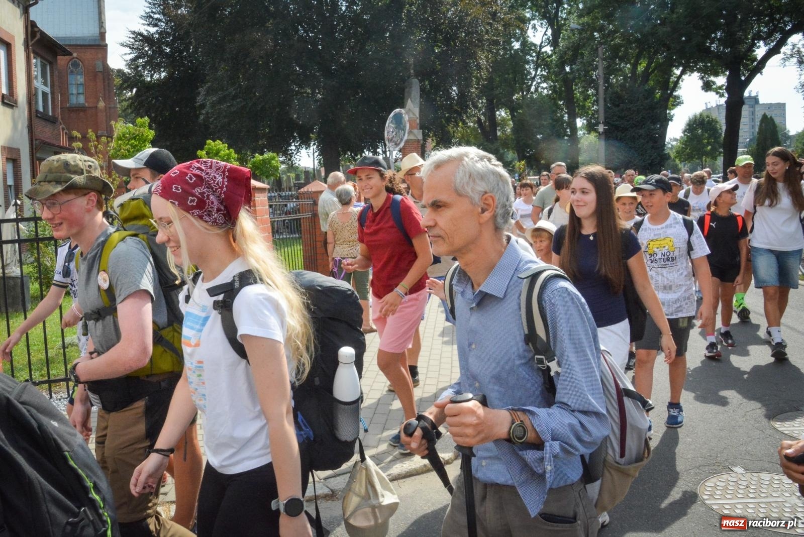 Zdjęcie w galerii na portalu naszraciborz.pl: 50. Piesza Pielgrzymka Opolska wyruszyła z Raciborza na Jasną Górę [FOTO i WIDEO] wiadomości z regionu