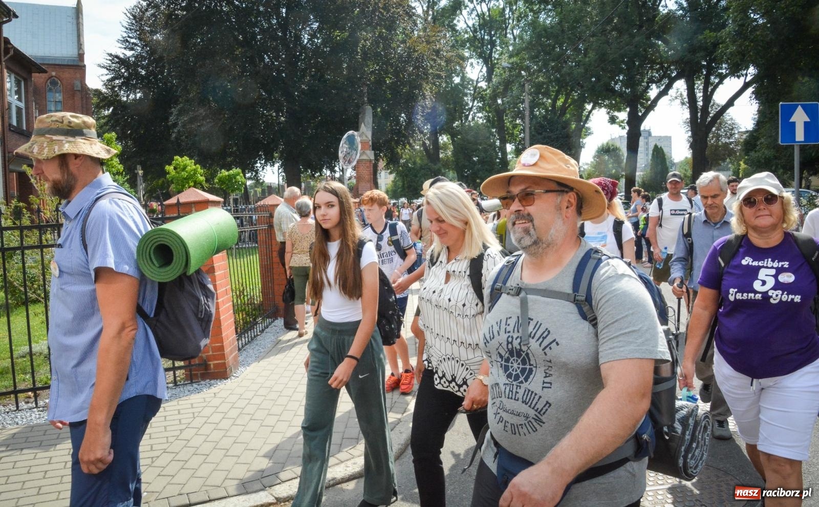 Zdjęcie w galerii na portalu naszraciborz.pl: 50. Piesza Pielgrzymka Opolska wyruszyła z Raciborza na Jasną Górę [FOTO i WIDEO] wiadomości z regionu