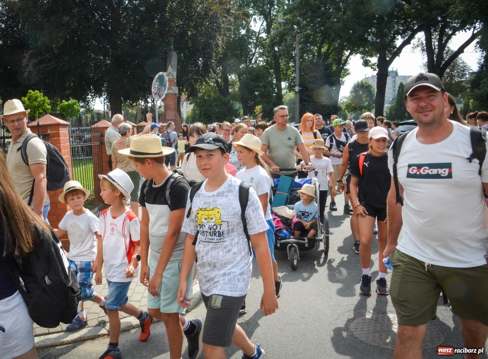 Zdjęcie w galerii na portalu naszraciborz.pl: 50. Piesza Pielgrzymka Opolska wyruszyła z Raciborza na Jasną Górę [FOTO i WIDEO] wiadomości z regionu